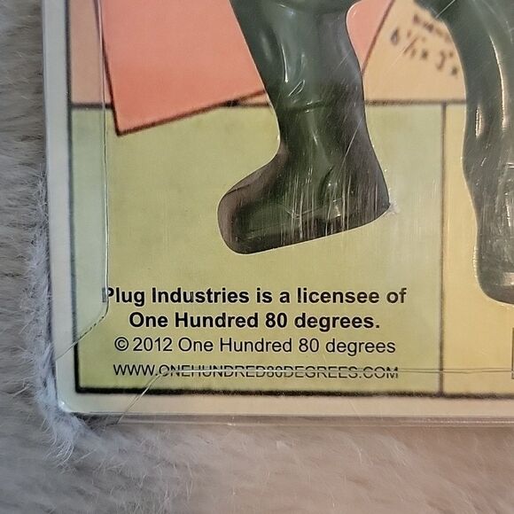 STANDARD ISSUE 3D ARMY MAN DIE-CAST METAL BOTTLE OPENER - NEW IN PACKAGE - Picture 4 of 6